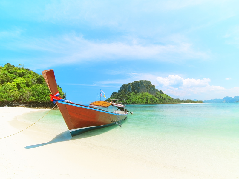 Phuket'e özgü uzun tekne
