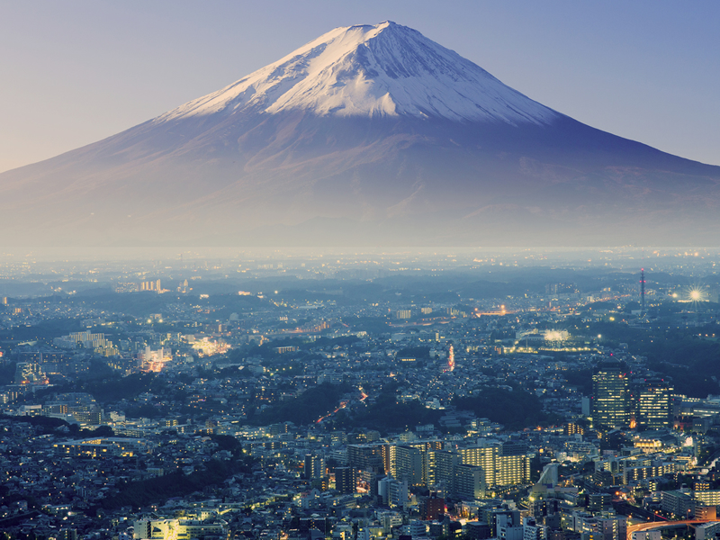Fuji dağı ve tokyo şehri